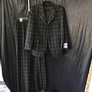 Gino Cuppeli Designer Collection suit Sz R40